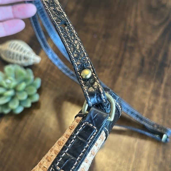 Brahmin | Natural Fiber & Black Croc Embossed Leather Convertible Crossbody Bag - Picture 6 of 13
